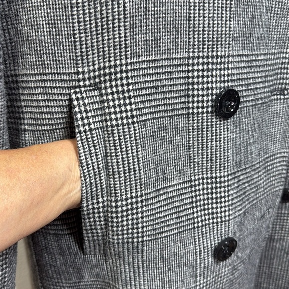 (P2) KENNETH COLE NEW YORK
Oversized wool blend coat with check print, size L - Picture 2 of 16